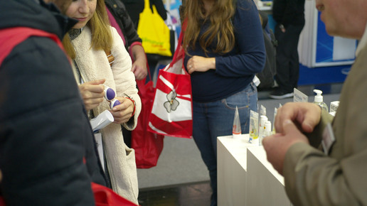 expo2016 dagmarlohmann beckenboden gleitgel aa