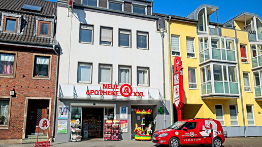 Apothekenangestellter wehrt Schlagstock-Angriff ab