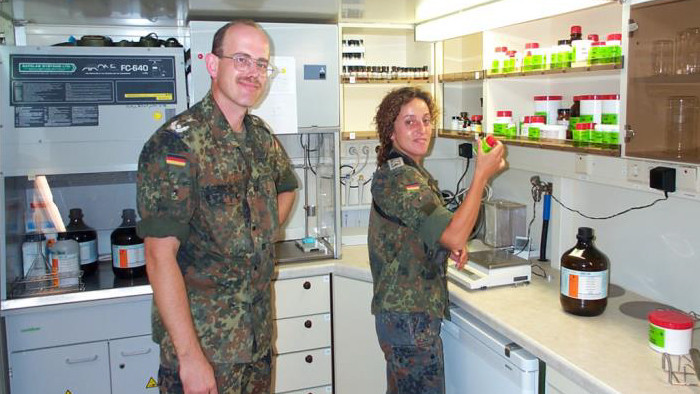 Darf Ich Als Soldat Zum Zivilen Arzt Muster-16: Sonderfall Bundeswehr | APOTHEKE ADHOC