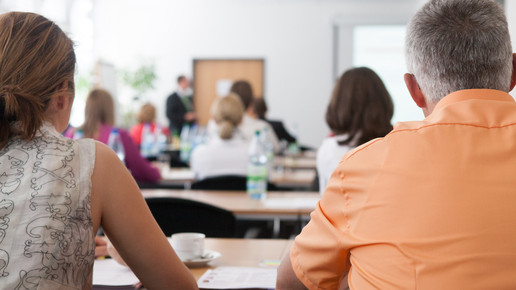 700 Stunden: AfP macht falsche Angaben