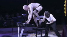 Der Apotheker in Strapsen