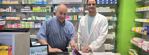 Apotheker Gunter Wagner mit dem ägyptischen Kollegen Samy Shalaby.