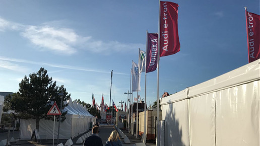 vomex fahnen2 kieler woche buden klinge