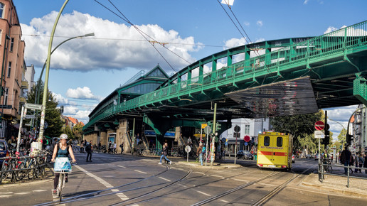 Berlin: Nächtlicher Applaus für Corona-Helfer