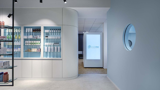 Die Apotheke Deiker Höfe von innen. 