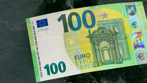 Apothekerin warnt: 100er-Blüten im Umlauf