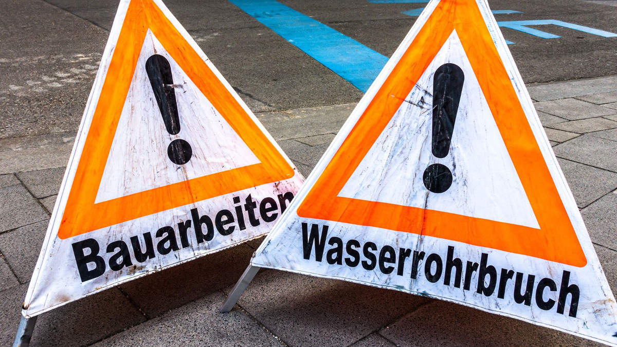 Vorerst-geschlossen-Wasserrohrbruch-legt-Apotheke-lahm