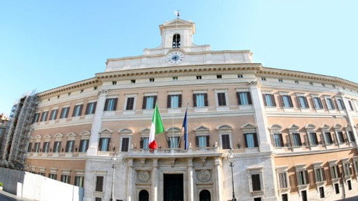 0006-italienparlamentaussen linus1962 0