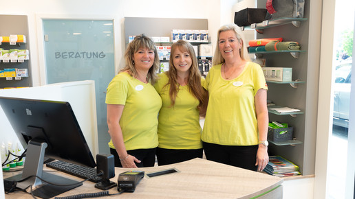 Offizin-Managerinnen an der Check-out-Kasse