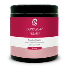 Produkt-Packshot: pureSGP Kreatin (Dose) Detail: Vorderseite der Verpackung mit Markenname; freigestellt auf hellgrauem Hintergrund
