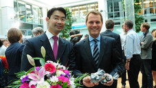 Rösler übergibt an Bahr