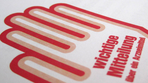 Foto: Rote-Hand-Brief-Logo auf Papier.