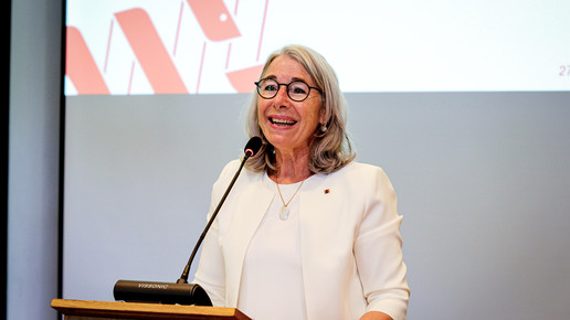 Gabriele von Elsenau Overwiening spricht auf der Kammerversammlung