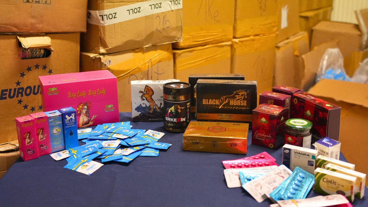 Viagra-Cialis-Zoll-findet-50-000-illegale-Potenzmittel