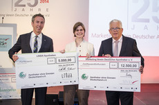 01 MVDA und LINDA Spende an Apotheker ohne Grenzen