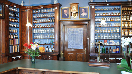 historische Stadt-Apotheke 9 Stadt-Apotheke