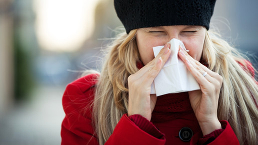 Nasenschleim: Hochziehen oder doch schnäuzen?