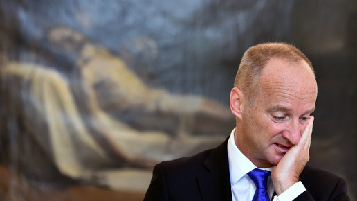 221 Apotheken weniger