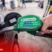 Montage zeigt Tankstelle mit DocMorris-Werbung