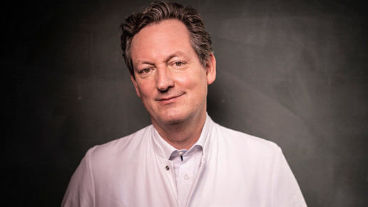 Spahn will Gratis-Bücher über Apotheken verteilen