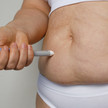 Nevolat: Neue Abnehmspritze ab Dezember Spritze wird in den Bauch injiziert