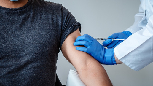 Impfzentren: Flugbegleiter und PTA im Einsatz