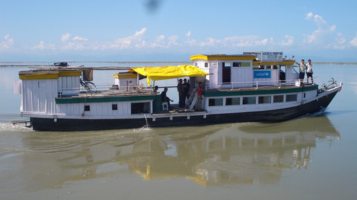 Boot bringt Ärzte und Apotheker