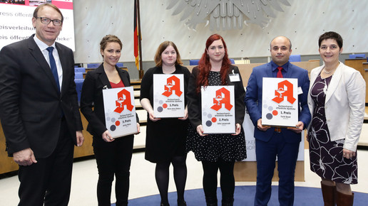 Preisverleihung Nachwuchspreis Gruppenfoto Preistraeger Apothekerverband Nordrhein