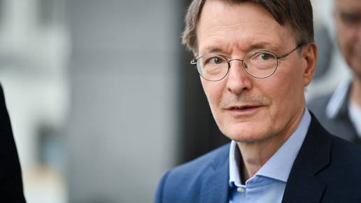 Lauterbach fordert Öffnung der Kirchen als Kühlorte