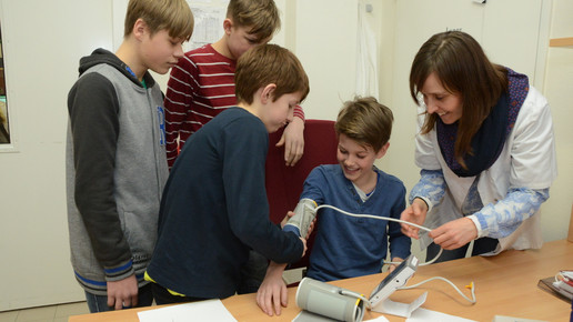 schulbesuch11 loewen apotheke luckenwalde loewen apo