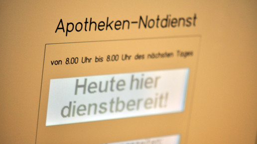 Notdienst: Apotheker stürzt und wütet