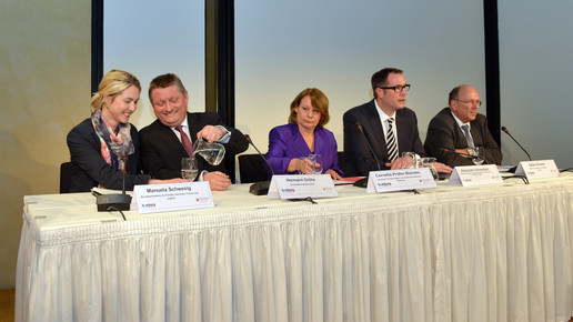 podium 20140416-3 eh