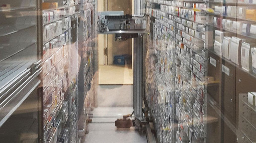 Altstadt-Apotheke Goettingen Automat Altstadt-Apotheke