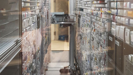 Altstadt-Apotheke Goettingen Automat Altstadt-Apotheke