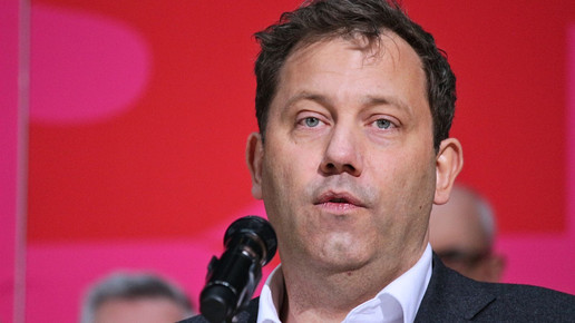 Lars Klingbeil spricht