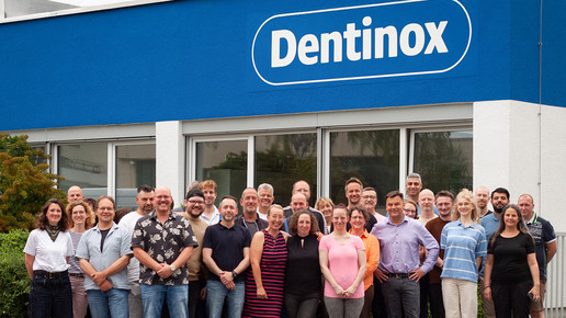 Das Team des Berliner Herstellers Dentinox.