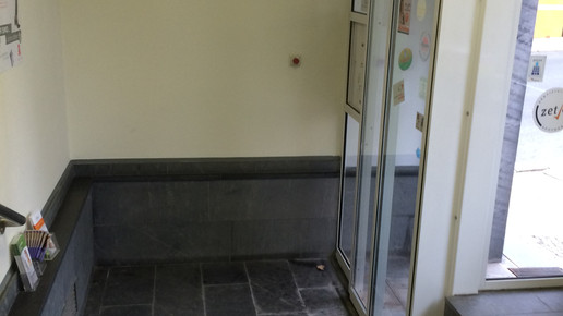 neue-apotheke treppe2 neue-apotheke