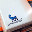 Novo Nordisk streicht 9000 Stellen Foto: Das Novo-Nordisk-Logo auf einer Umverpackung.