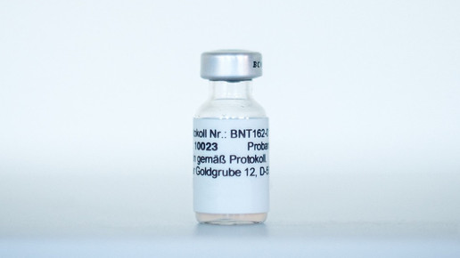 Apothekerin verklagt Biontech