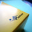 Packung mit Servier-Logo
