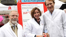 Apotheker in der Fußgängerzone