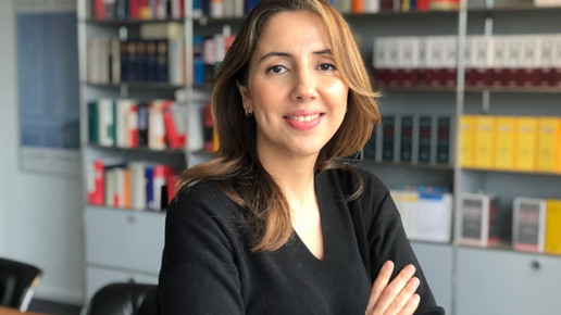 Karima Ballout im Portrait