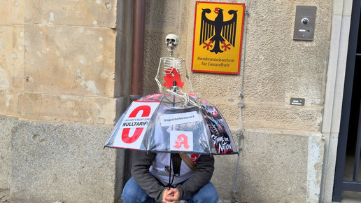 Protestzug in Berlin am BMG