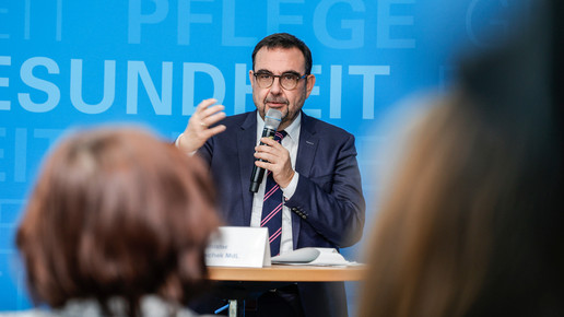 Holetschek: Kassen sollen Apotheken unterstützen