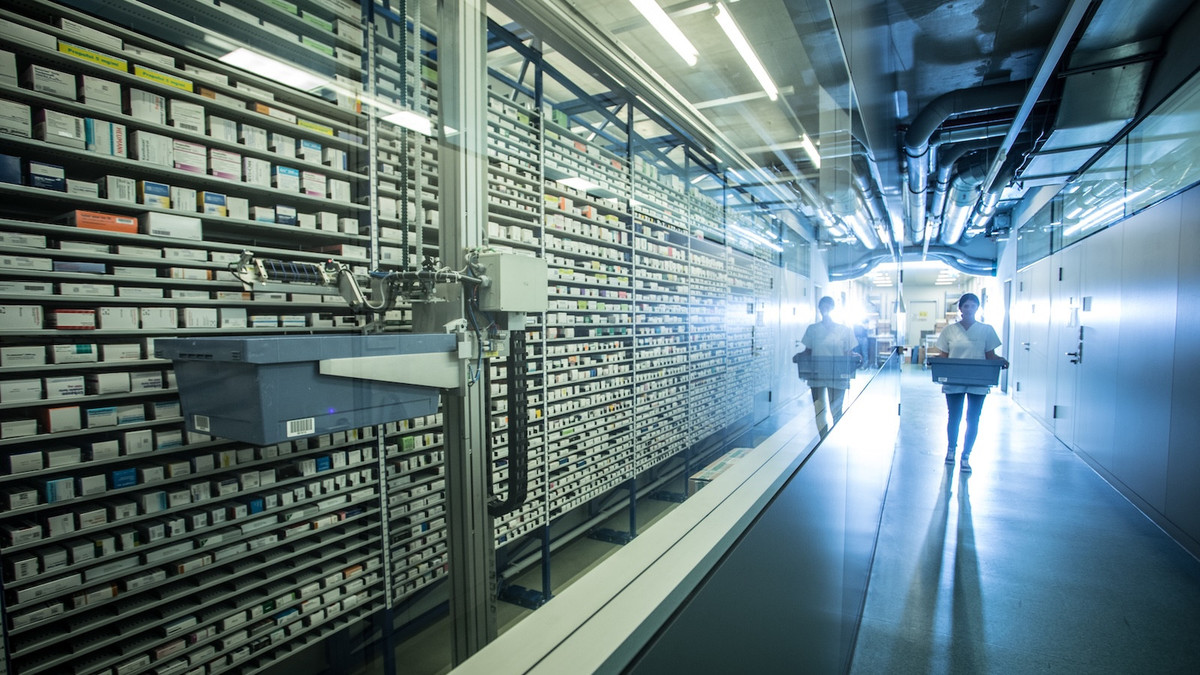 Klinikapotheke-Kommissionierer-ohne-Endkontrolle