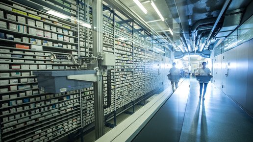 Kommissionierer der Apotheke des Klinikums Stuttgart