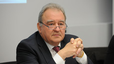 Becker: Apotheken-Kontrollen sind notwendig