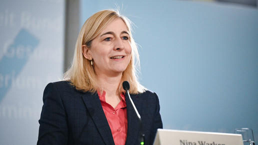 Spargesetz: Mehrheit lehnt Warkens Entwurf ab