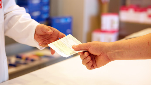 btm-rezeptuebergabe3 gelbesrezept mw