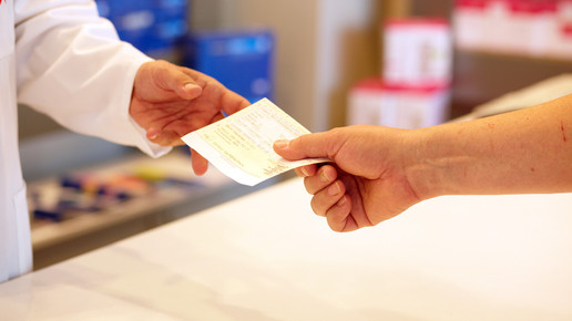 btm-rezeptuebergabe3 gelbesrezept mw